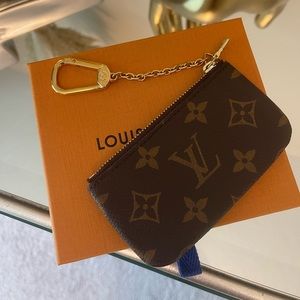 Louis Vuitton mens key pouch. Great condition! Like New!